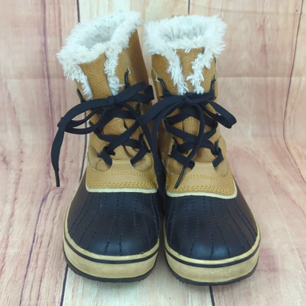 Sorel Tan and Black Winter Boots - Picture 2 of 8